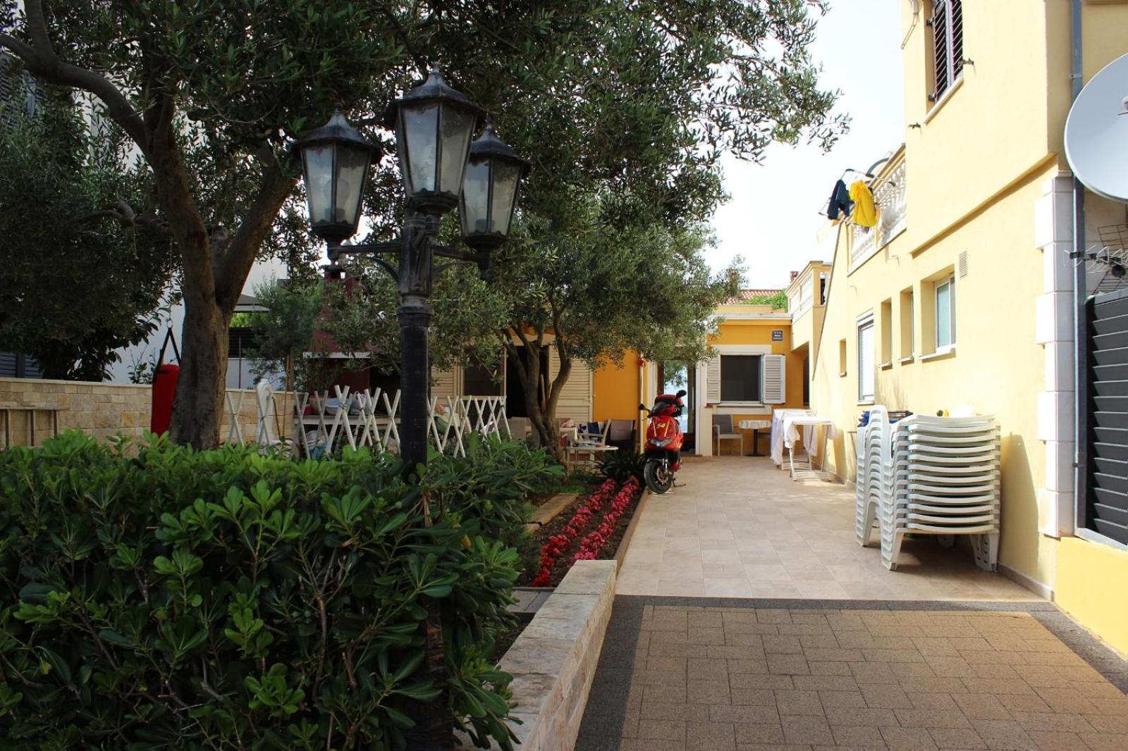 Lanterna Puntamika Apt. Near Apartment Zadar