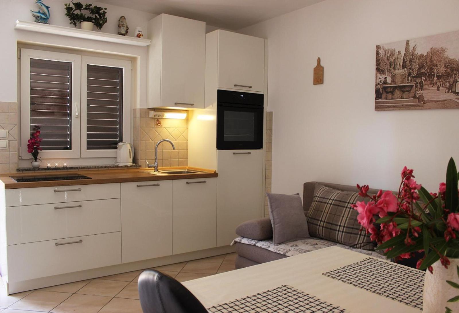Lanterna Puntamika Apt. Near